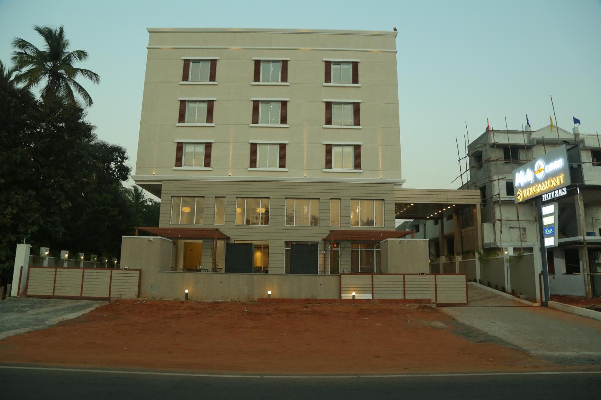 Misty Ocean - A Bergamont Group Of Hotel Kuilapalayam Eksteriør bilde